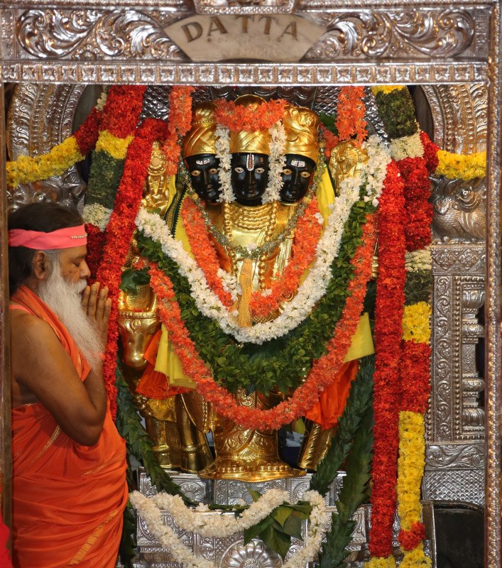 Sri Swamiji at Datta Peetham